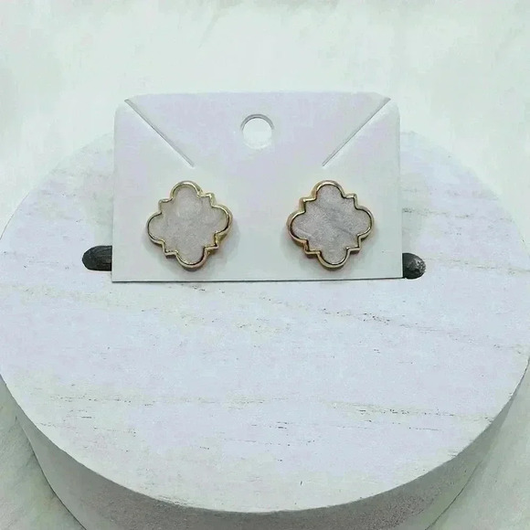 Chloe Clover Stud Earrings 18k Gold Plated Earrings in White - Picture 3 of 5